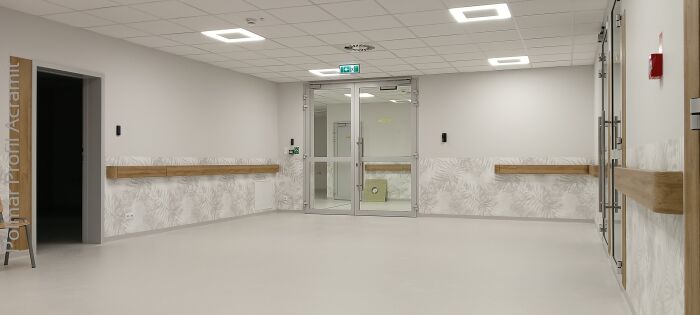 New in the Polmar Profil Offer – Wood‑Effect Handrails and Bumper Rails